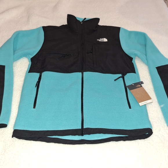 The North Face Denali Jacket- Small NWT - Picture 2 of 12